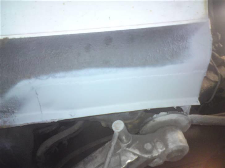 Toyota Corolla E10 1.3 Xli. (skrottet) - Panelet efter pladesmeden havde været på den :)  billede 10