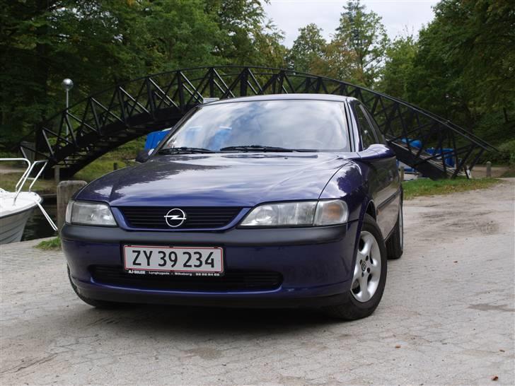 Opel Vectra 1,6 16 V billede 1