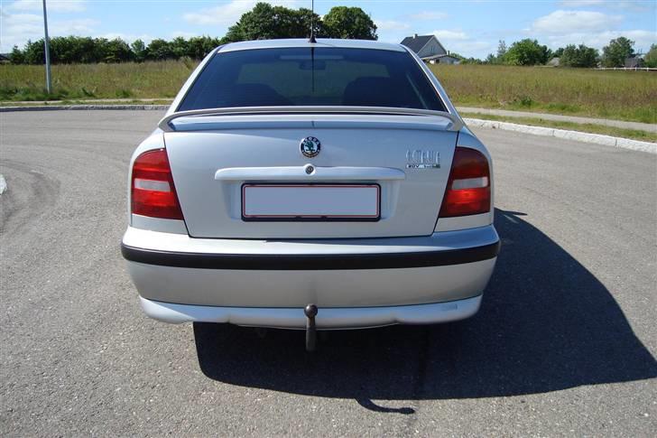 Skoda Octavia 1.8 20v turbo - Skrottet billede 4