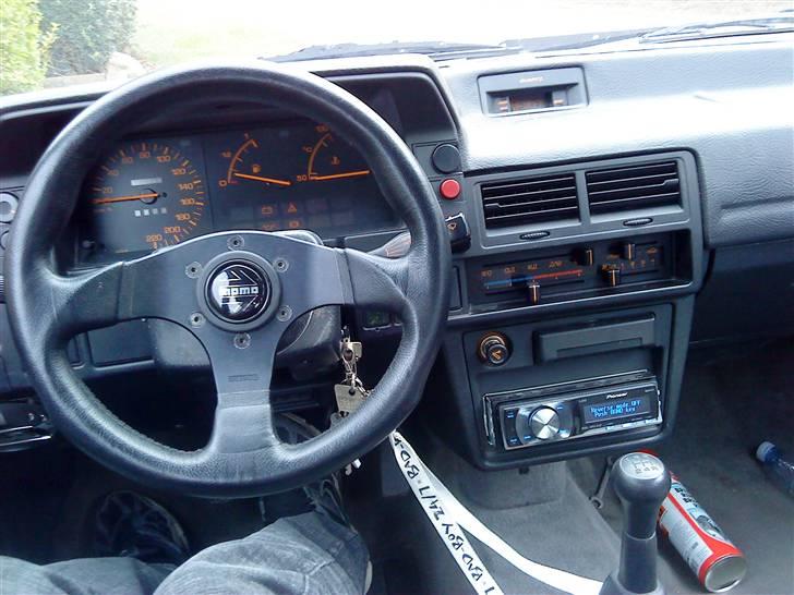 Mazda 323 billede 4