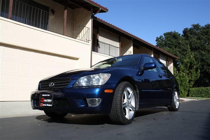 Lexus IS300 billede 2