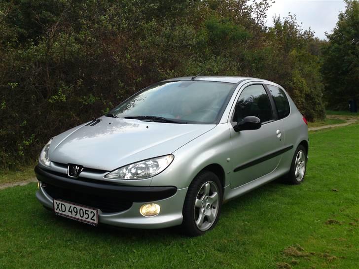 Peugeot 206 2,0 GTI SOLGT - den gang jeg fik den ! :) billede 1