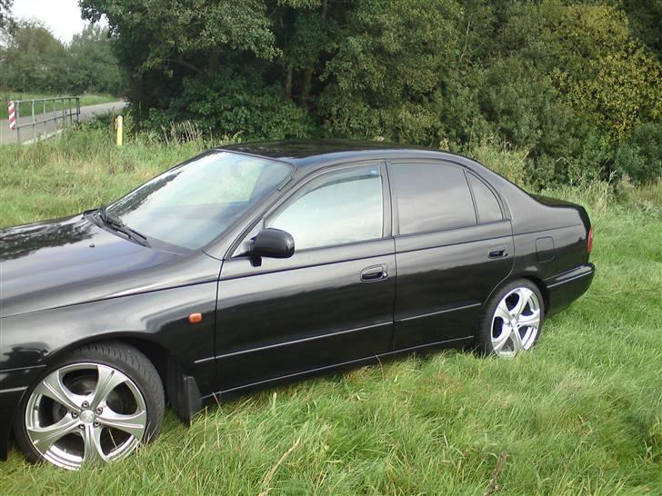 Toyota Carina e billede 8