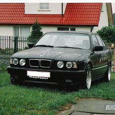 BMW 530i  3.5l xxx SOLGT xxx