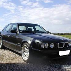 BMW 530i  3.5l xxx SOLGT xxx