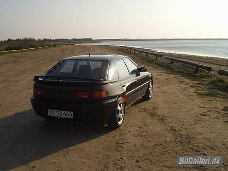 Mazda 323F gt (solgt) billede 2