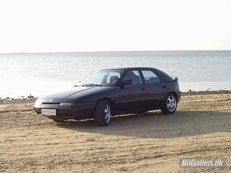 Mazda 323F gt (solgt) billede 4