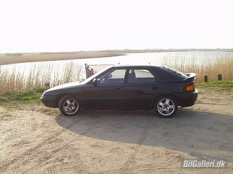 Mazda 323F gt (solgt) billede 8