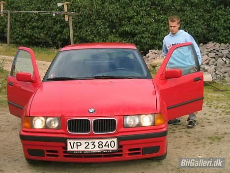 BMW 320 I billede 11