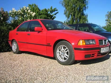 BMW 320 I billede 12