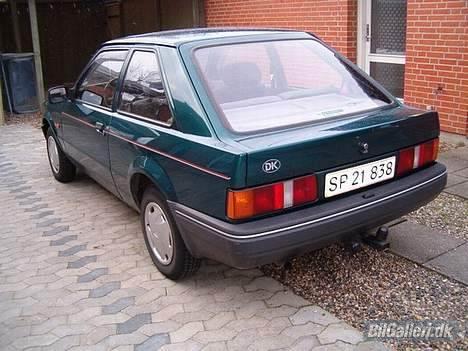 Ford Escort CL SOLGT - bilen da jeg købte den billede 7