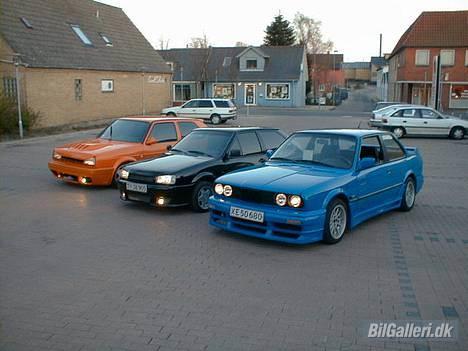 BMW E30 320i 2,7 Solgt - Golf GTI, Polo G40 og min Bimmer.. billede 13