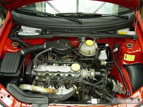 Opel Corsa B Sport (Projekt) - Motor rum efter :-) billede 8