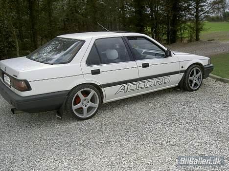 Honda Accord EX (Til salg) - Siden af bilen  billede 2