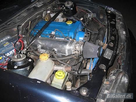 Ford sierra GT - min gamle motor med en hjemmelavet manifold. resultat 127hk og 167nm men det var på en træt motor og uden tilpasninger/chip billede 4