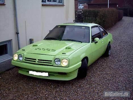 Opel manta SOLGT!!!! billede 2