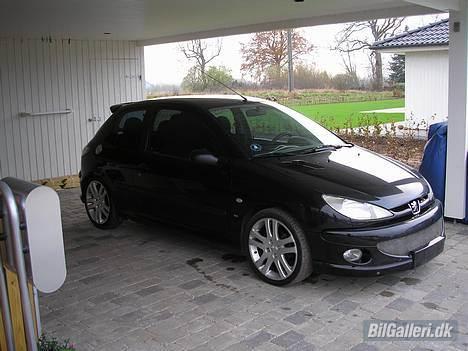 Peugeot 206 1.6 XS SOLGT - Er den ikke bare pæn :P billede 1
