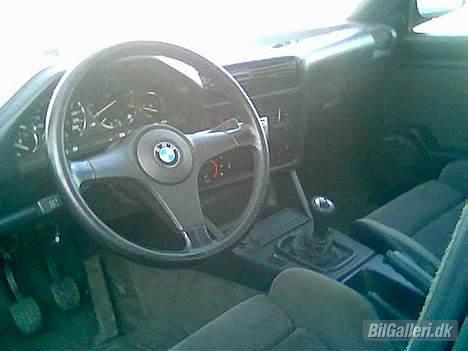 BMW E30 billede 2