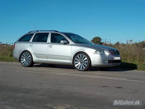 Skoda Octavia II Combi *SOLGT* billede 2