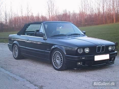 BMW 325i Cabriolet *SOLGT* billede 19