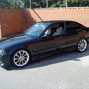 BMW 318ti compact solgt
