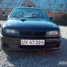 Opel VECTRA 2,0i CDX    SOLGT