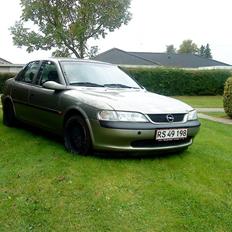 Opel Vectra B 1,6 16v solgt!