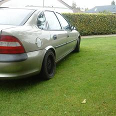 Opel Vectra B 1,6 16v solgt!