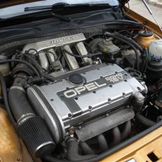 Opel Vectra a 2,0 16v GT