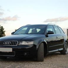 Audi S4 V8 4.2 Quattro *SOLGT*
