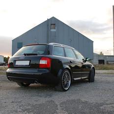 Audi S4 V8 4.2 Quattro *SOLGT*