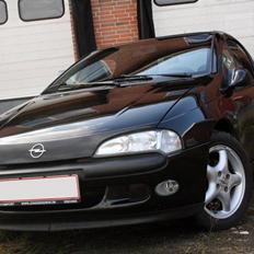 Opel Tigra 1,6i 16V