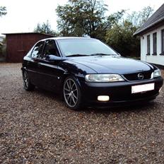 Opel vectra b 2,0 16v elegance