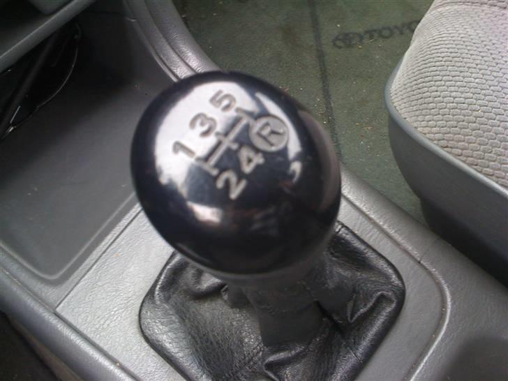 Toyota Camry 2,2 GL  - Manuel er nu dejligst at køre med billede 9