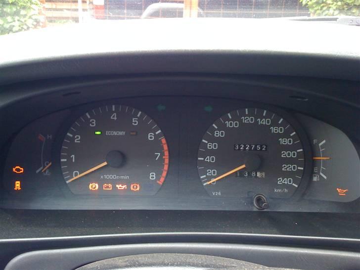 Toyota Camry 2,2 GL  - ja ja den er go nok 3+++++ km bag sig og mange flere endnu ( hader dog den der økonomi lampe, de virker ikk rigtig efter min mening ) billede 11