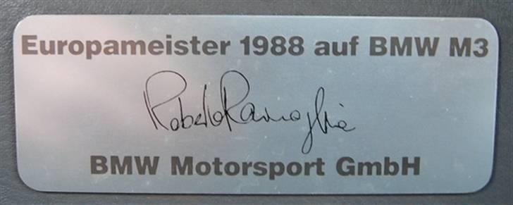 BMW E30 M3 Europameister 1988 - Pladen som er placeret i midterkonsollen over askebægeret billede 9