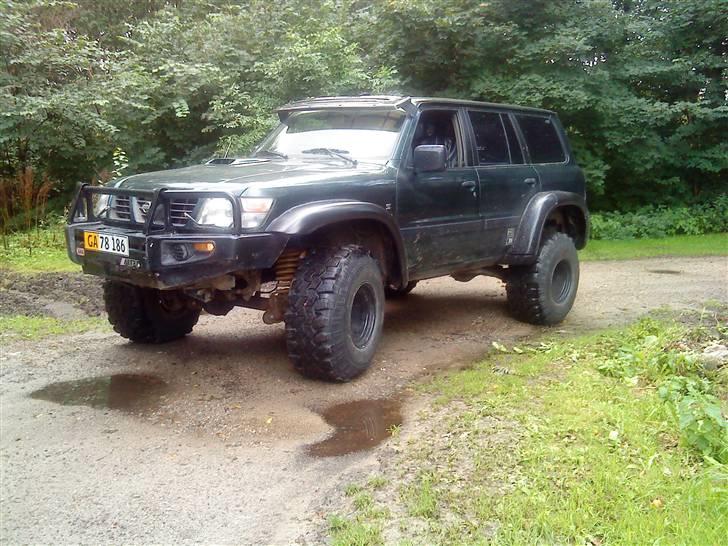 Nissan Patrol Y61 Artic Truck billede 1