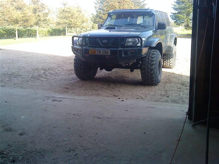 Nissan Patrol Y61 Artic Truck billede 7