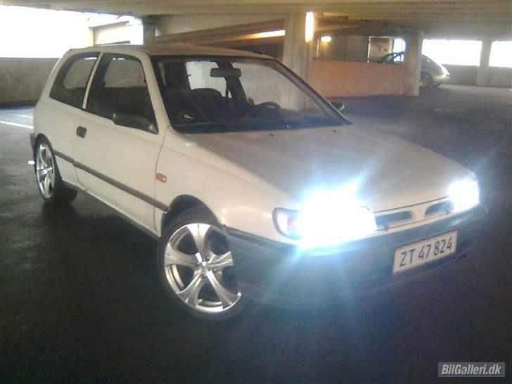 Nissan sunny n14 skrottet billede 3