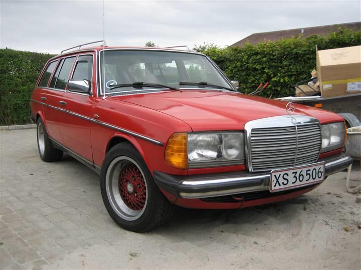 Mercedes Benz w123  SOLGT billede 8