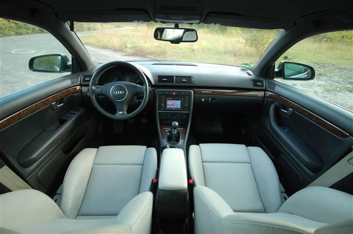 Audi S4 V8 4.2 Quattro *SOLGT* billede 4