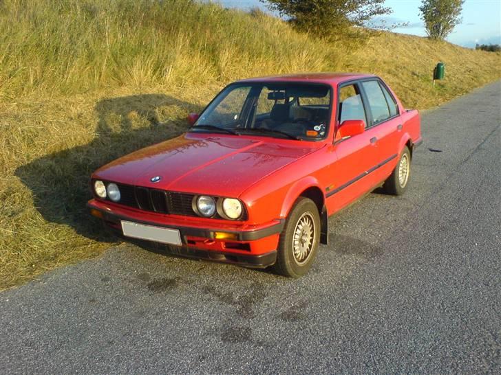 BMW 320I ( SOLGT ) billede 1