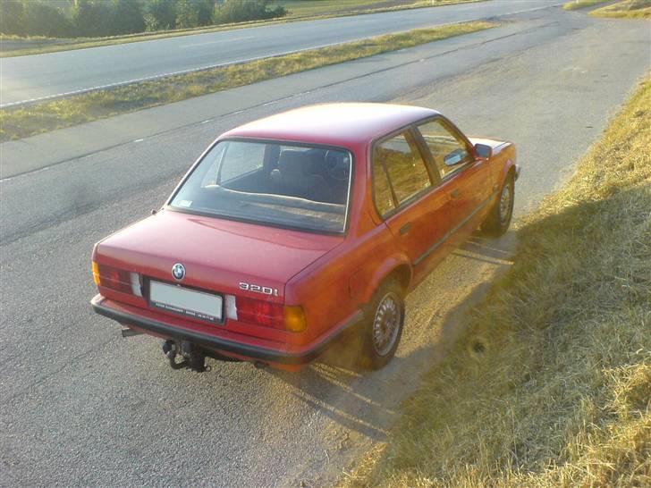 BMW 320I ( SOLGT ) billede 4