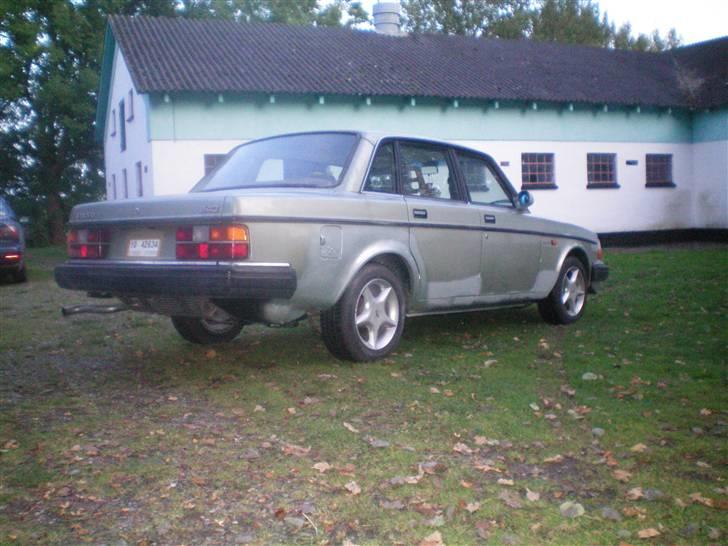 Volvo 240 (byttet) billede 3