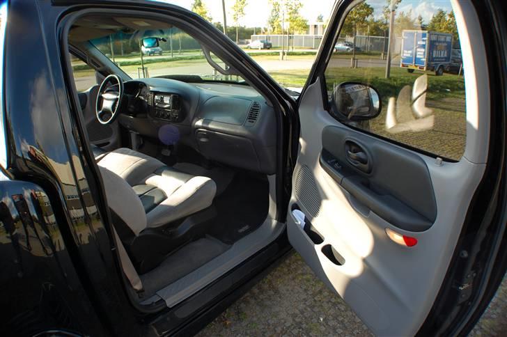 Ford f150 svt lightning billede 17