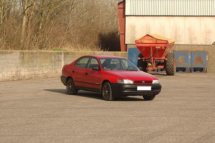 Toyota Carina E billede 10