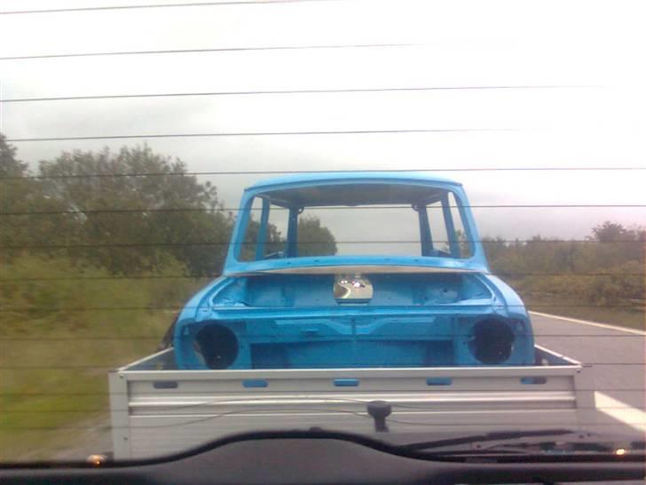 Austin-Morris Clubman estate - efter den blev sandblæst er den blevet grundet. men farven blev bare blå. billede 11