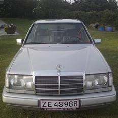 Mercedes Benz 124 300D RIP