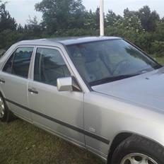 Mercedes Benz 124 300D RIP