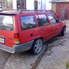 Opel kadett std. gsi ( under ombygning )